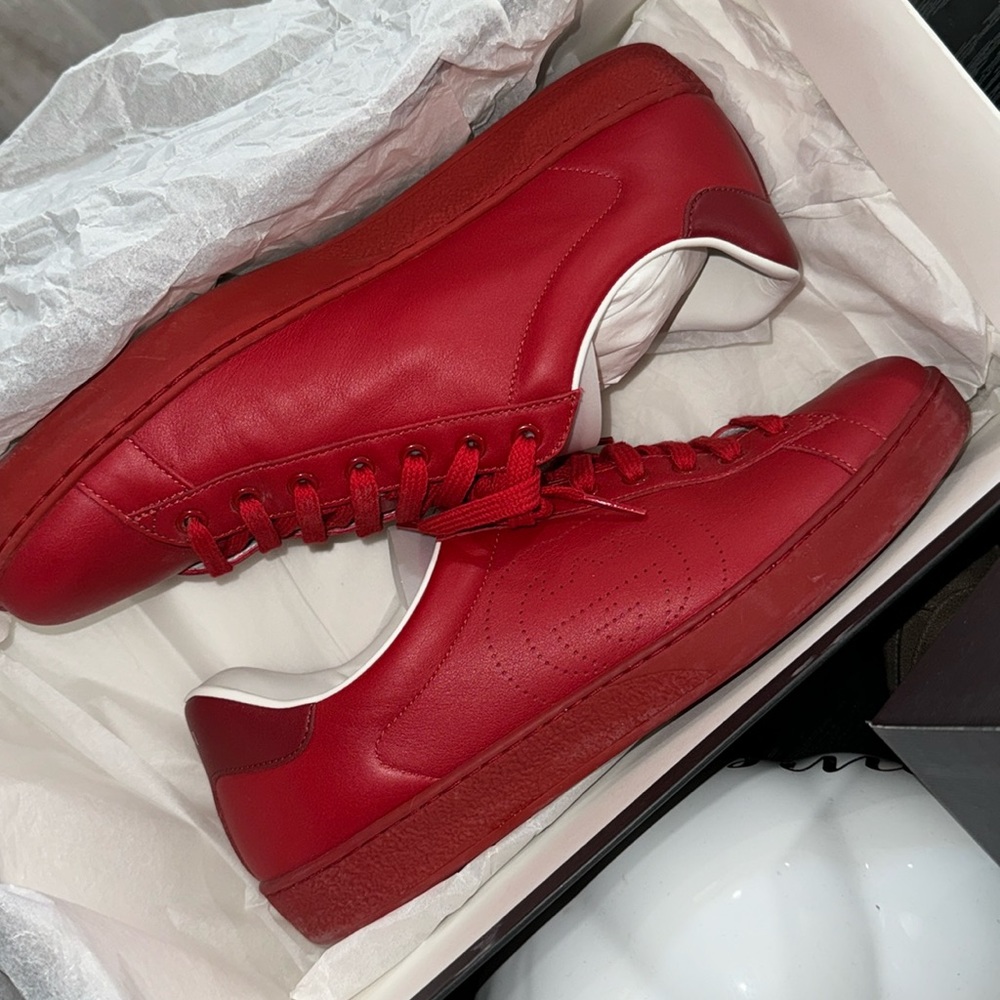 SOLD Red Men Gucci shoes 😍